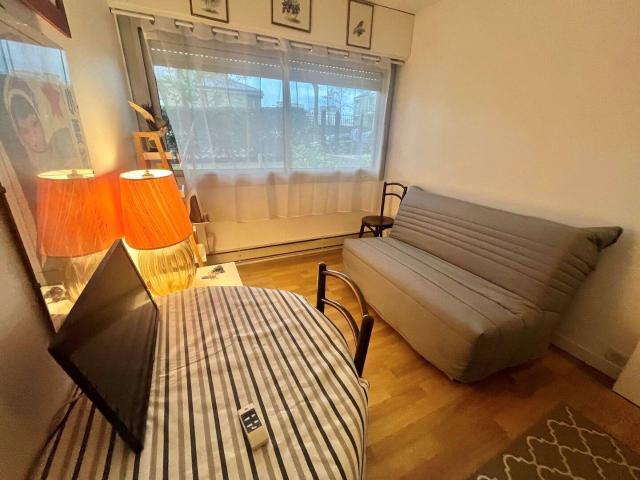 Ile de la Jatte Studio Meublé de 14.88m2 vue dégagée
