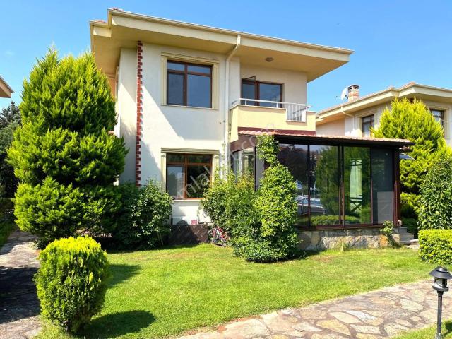Şile Kumbabada Özel Site İçerisinde Kiralık 3+1 Müstakil Villa