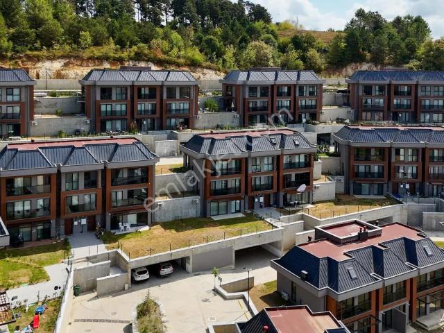 Şile İdealist Koru Sitesi 2+1 Büyük Bahçeli Köşe Kiralık Daire