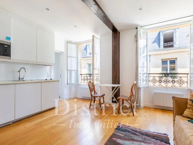 Ile Saint Louis. Deux pièces de charme de 35m²