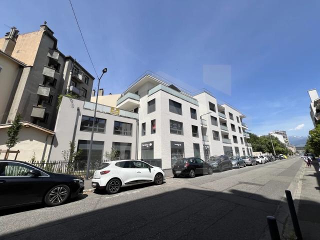 ILE VERTE NEUF T3 77,3m2 + TERRASSE