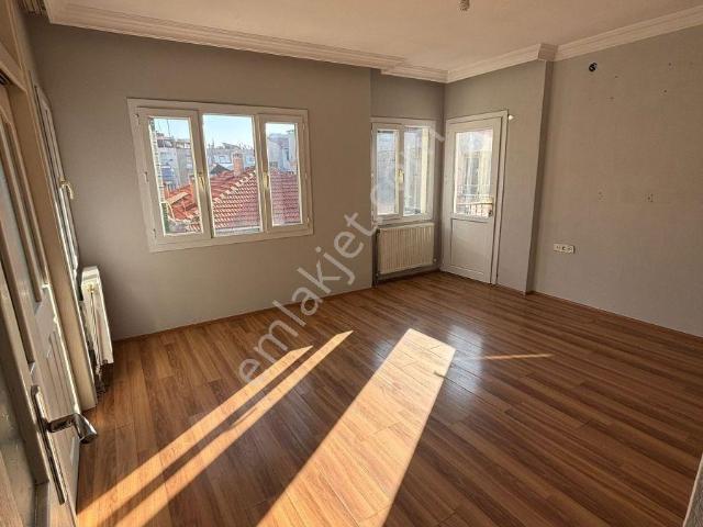 Çilek Mobilya Civarı Kiralık D.gazlı Daire