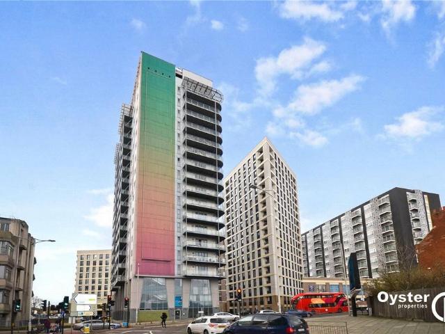 Ilford Hill, Icon Building, IG1 1 bed flat to rent £1,550 pcm £358 pw