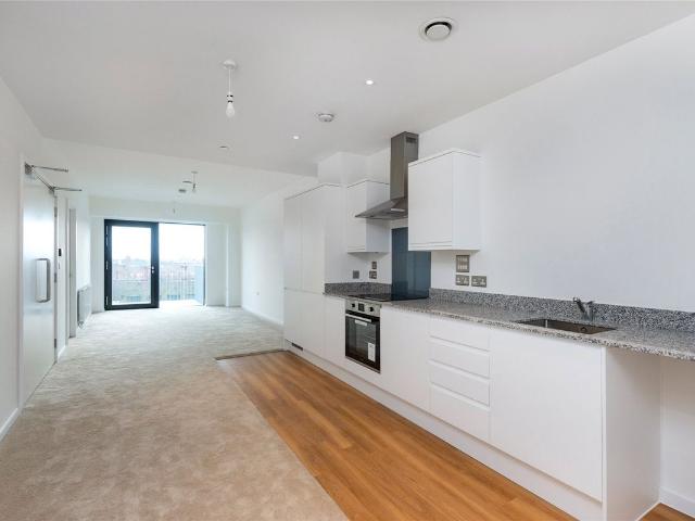 Ilford Hill, Ilford IG1, 2 bed flat to rent, £2,200 pcm | PrimeLocation