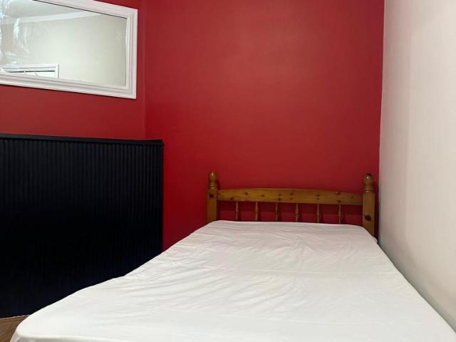 Ilford IG3 1 bed in a house share to rent £500 pcm £115 pw