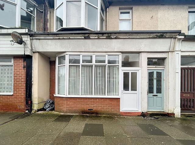 Ilfracombe Gardens, Whitley Bay NE26, 2 bed flat to rent, £775 pcm | PrimeLocation