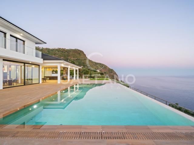 Ilha da Madeira Villa Oceana, Luxuosa Moradia T5 com Deslumbrante Vista sobre o Mar