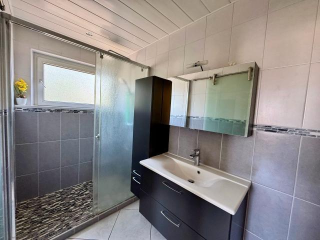 ILLZACH F4 lumineux avec terrasse, climatisation, garage et parking