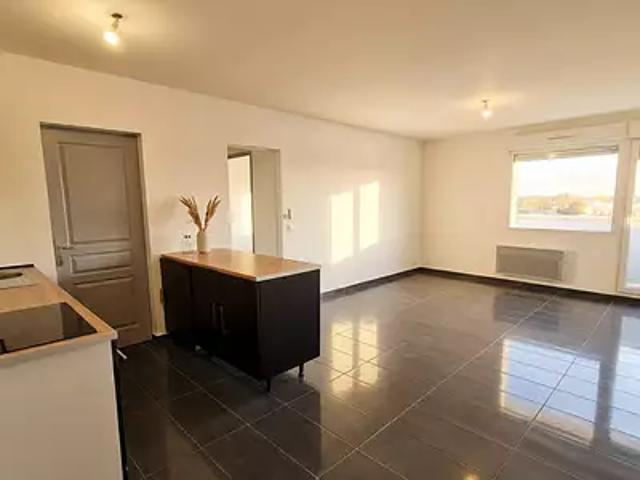 Illzach 68110 Achat / Vente appartement 2 pièces t2 au dernier étage parking