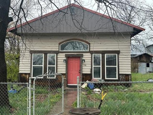 Illinois Ave