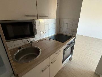 Im 4. OG Lift EBK Laminat in Buche Jetzt Termin vereinbaren!