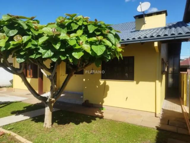 Casa com 3 dormitórios, 1 vaga, 127m² área privativa à venda em centro