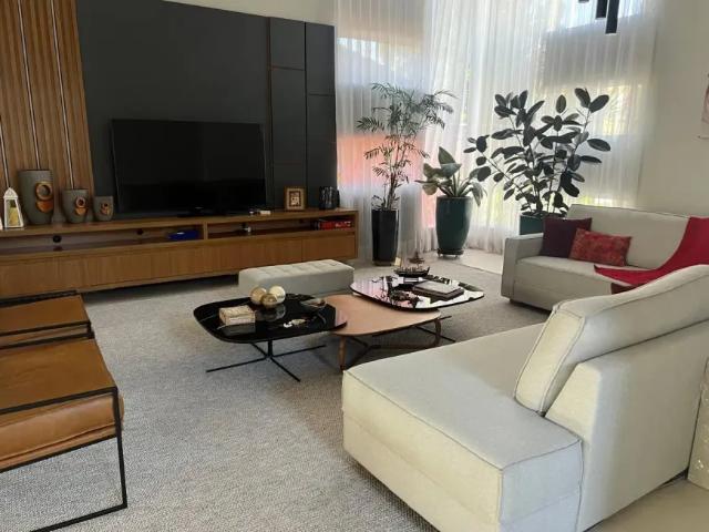 Imóvel Porteira Fechada Condominio Shambala II 440 m2 Area Construida