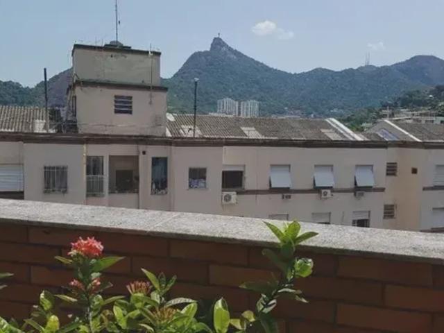 Imóvel para venda possui 441 metros quadrados com 4 quartos em Laranjeiras Rio de Janeiro RJ