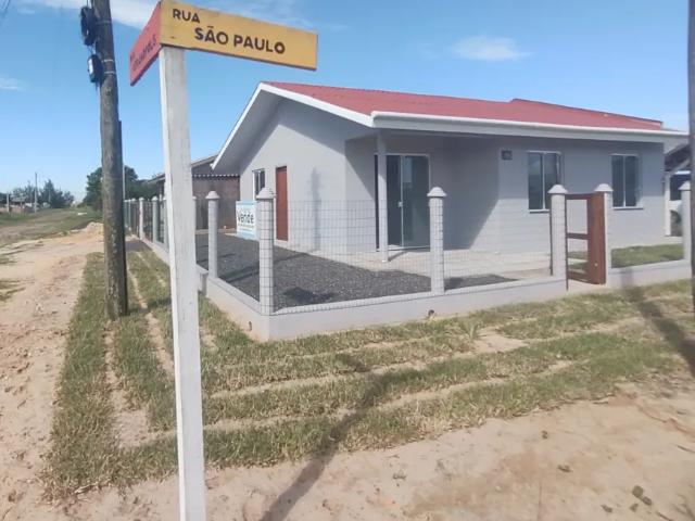 Imóvel para venda possui 75 metros quadrados com 3 quartos em Pérola Arroio do Sal RS