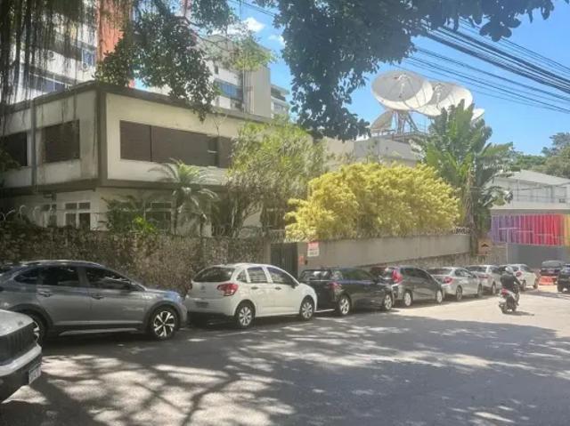 Imóvel para aluguel com 400 metros quadrados em Jardim Botânico Rio de Janeiro RJ