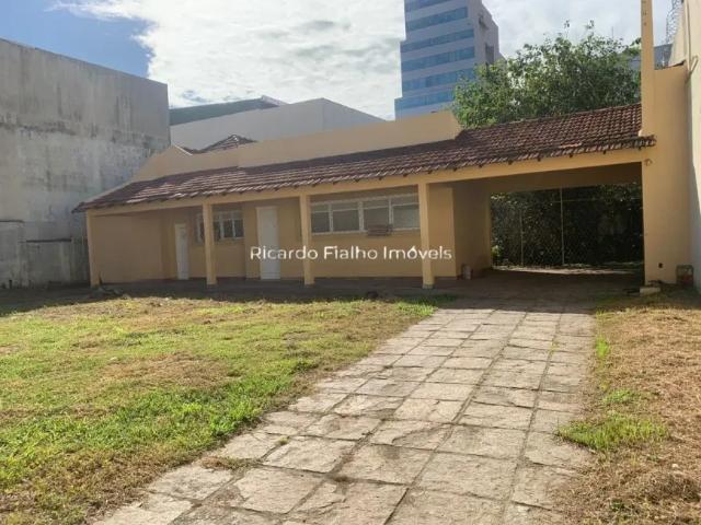 Imóvel para aluguel com 695 metros quadrados com 3 quartos em Centro de Vila Velha ES