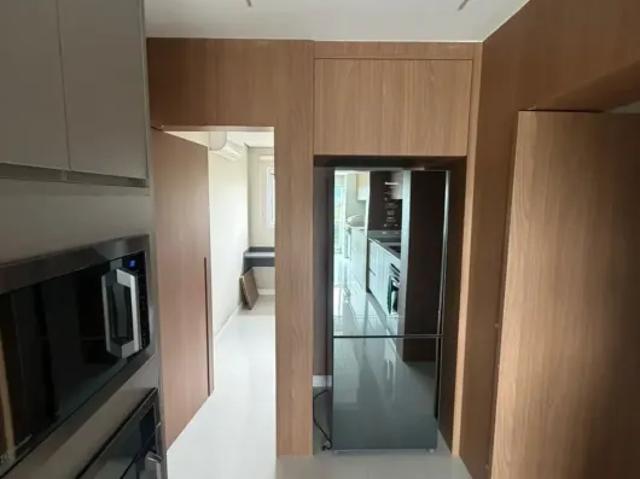 Imóvel para aluguel e venda possui 242 metros quadrados com 4 quartos
