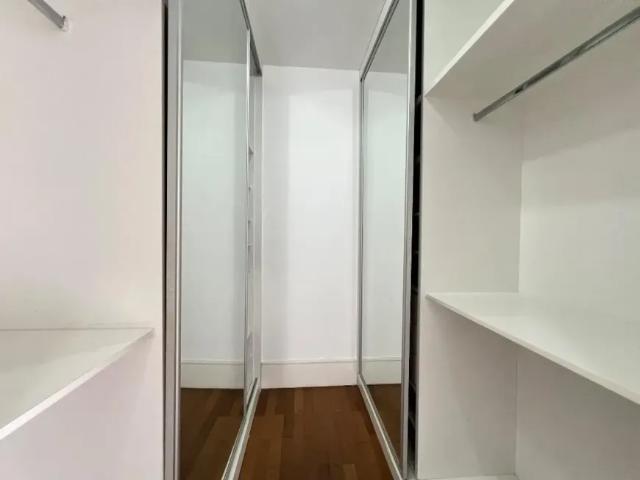 Imóvel para aluguel e venda possui 363 metros quadrados com 4 quartos