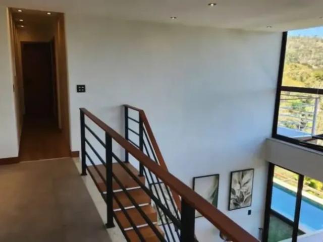 Imóvel para aluguel e venda possui 450 metros quadrados com 5 quartos em Itaipava Petrópolis RJ