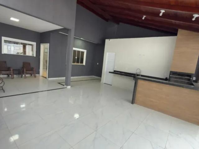 Imóvel para aluguel e venda tem 300 metros quadrados com 5 quartos