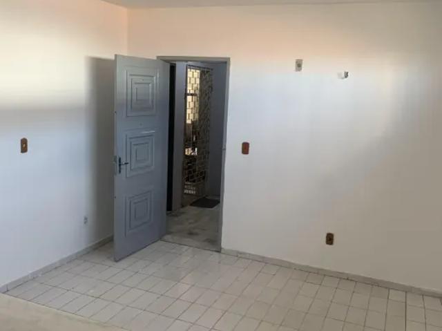 Imóvel para aluguel tem 50 metros quadrados com 2 quartos em Centro Fortaleza CE