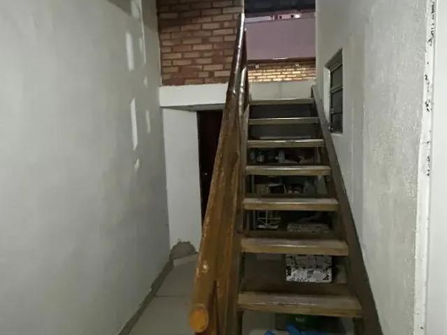 Imóvel para aluguel tem 263 metros quadrados com 5 quartos
