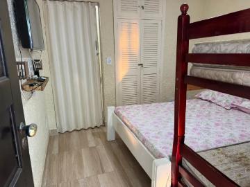 Imóvel para aluguel temporada possui 50 metros quadrados com 1 quarto em Vila Nova Cabo Frio RJ