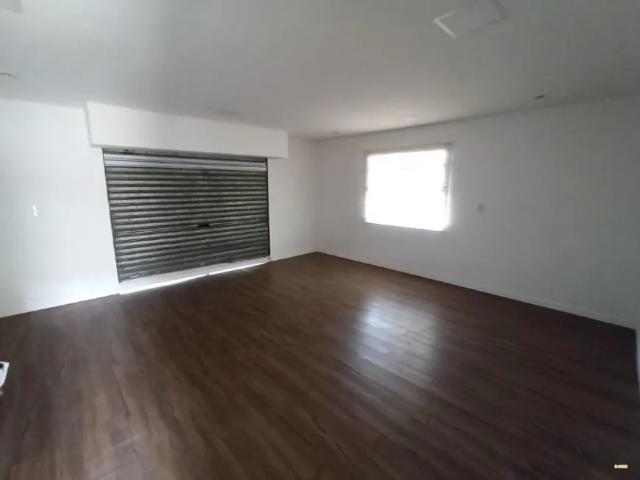 Imóvel residencial e comercial no bairro Vila Lenzi em Jaraguá do Sul, próximo ao mercado Komprão