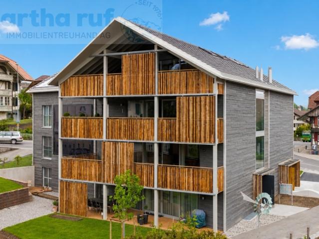 Im Zentrum gelegene, helle 4.5 Zimmer Wohnung mit Lift