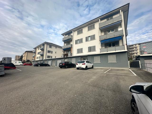 Im Zentrum von Marly, 4,5 pcs von 96,5 m2, Aussenparkplatz