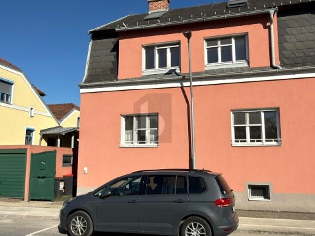 IM ZEHNERVIERTEL MIT VOLLKELLER, GARAGE UND LOFT DACHGESCHOSS 2 WOHNEIHEITEN MÖGLICH