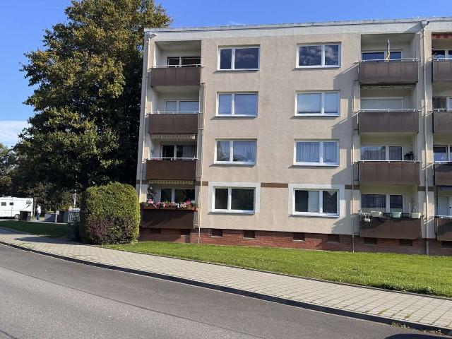 Im Auftrag: 2,5 Zimmer Wohnung mit Südbalkon in Kiel Suchsdorf zum selbst gestalten