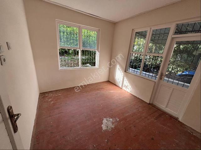 Şimşek Apartmanında 1+1 Ayrı Mutfak Kiralık Daire Mahmutlar Alanya Antalya