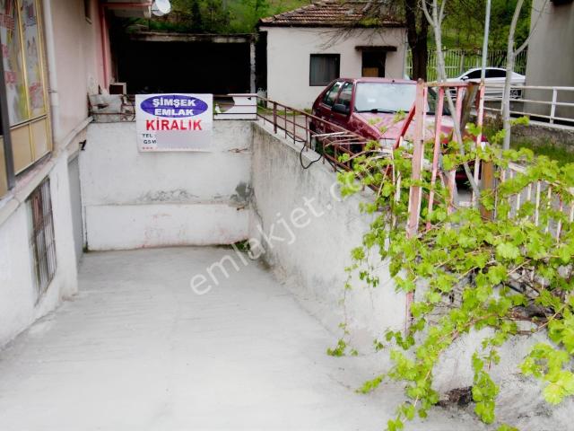 Şimşek Emlak'tan Subayevleri Cadde Üzeri 3+1 Daire + 300m2 Depo