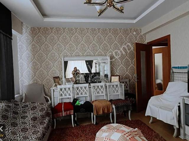 Şimşek Gayrimenkulden Lale Caddesinde 2+1 Satılık Daire
