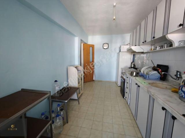 Şimşek'ten Kemer Sitesinde Kapalı Mutfak 2+1 Daire