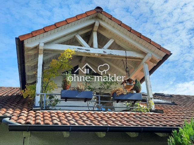 Im grünen und unverbaubaren Lage, mit gehobener Innenausstattung mit Balkon und EBK in Talheim
