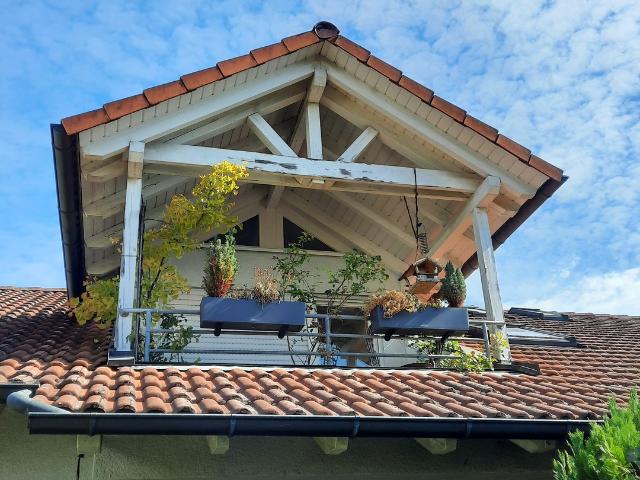 Im grünen und unverbaubaren Lage, mit gehobener Innenausstattung mit Balkon und EBK in Talheim