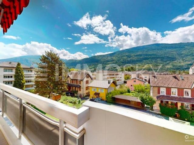 ZU SPÄT, SCHON GEBUCHT. Im Herzen der Stadt Sion