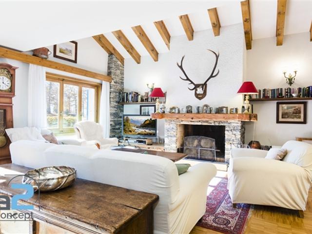 Im Herzen von Crans und am Rande des Golfplatzes, Chalet mit zwei Wohneinheiten