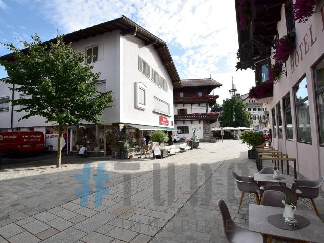 Im Herzen von St. Johann Mehrparteienhaus mit Geschäftsfläche