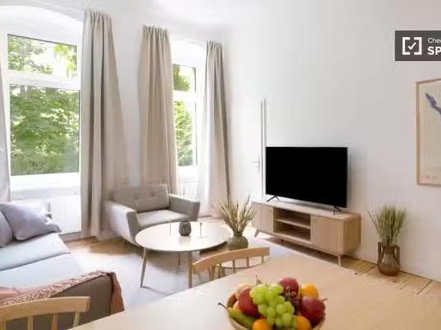 Im nordischen Stil möbliertes 1 Zimmer Apartment in Berlin Moa.