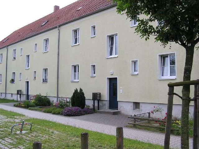 Im Stadtteil Görden: 2 Zimmer Wohnung mit Badewanne