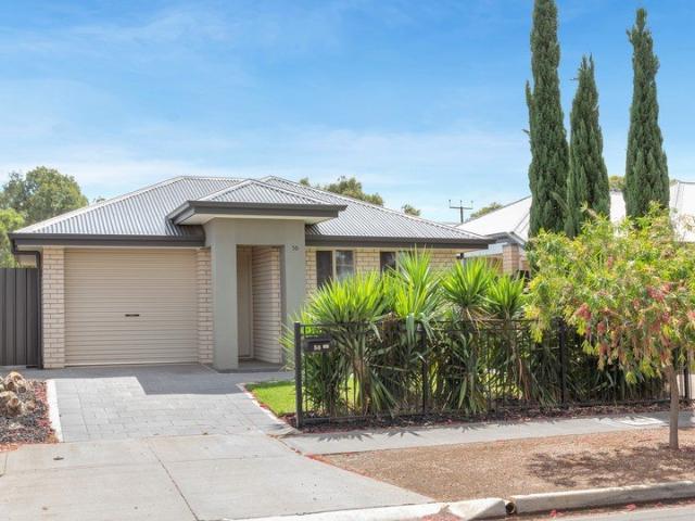 IMMACCULATE, IMPRESSIVE & READY TO MOVE RIGHT IN!