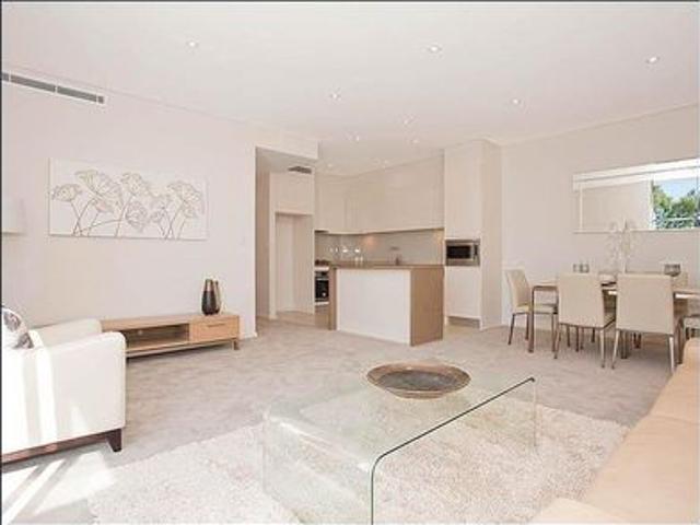 Immaculate Modern Apartment