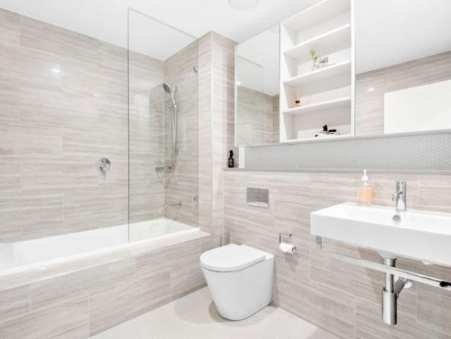 Immaculate, modern apartment in a sought after block