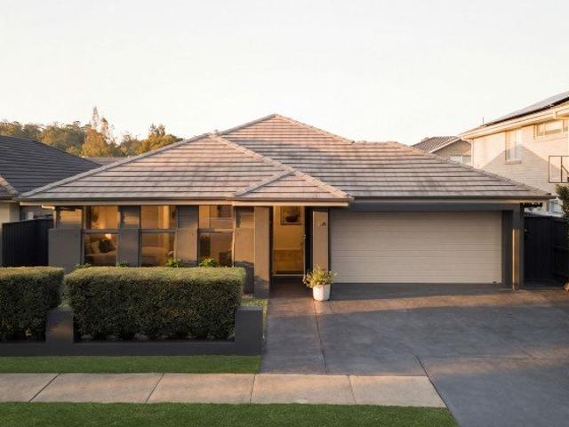 Immaculate Modern Family Home with Spacious Interiors and Open Plan Layout