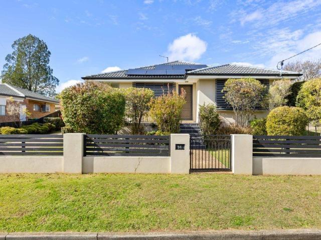 Immaculate Move In Ready & Loved for Over 18 Years