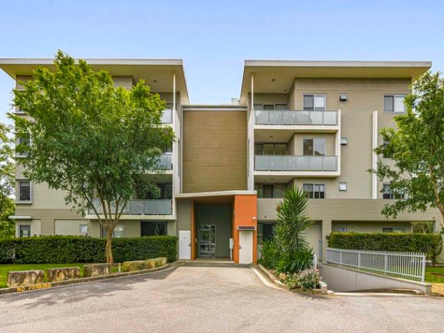 Immaculate Near New 3 Bedroom Apartment